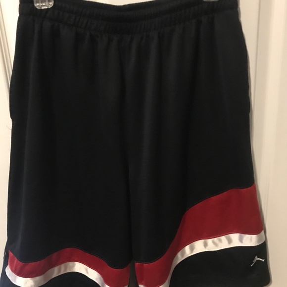 jordan shorts nike
